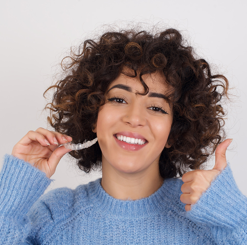 Family Dental Lounge | Full Mouth Reconstruction, Oral Cancer Screening and Crowns  amp  Caps